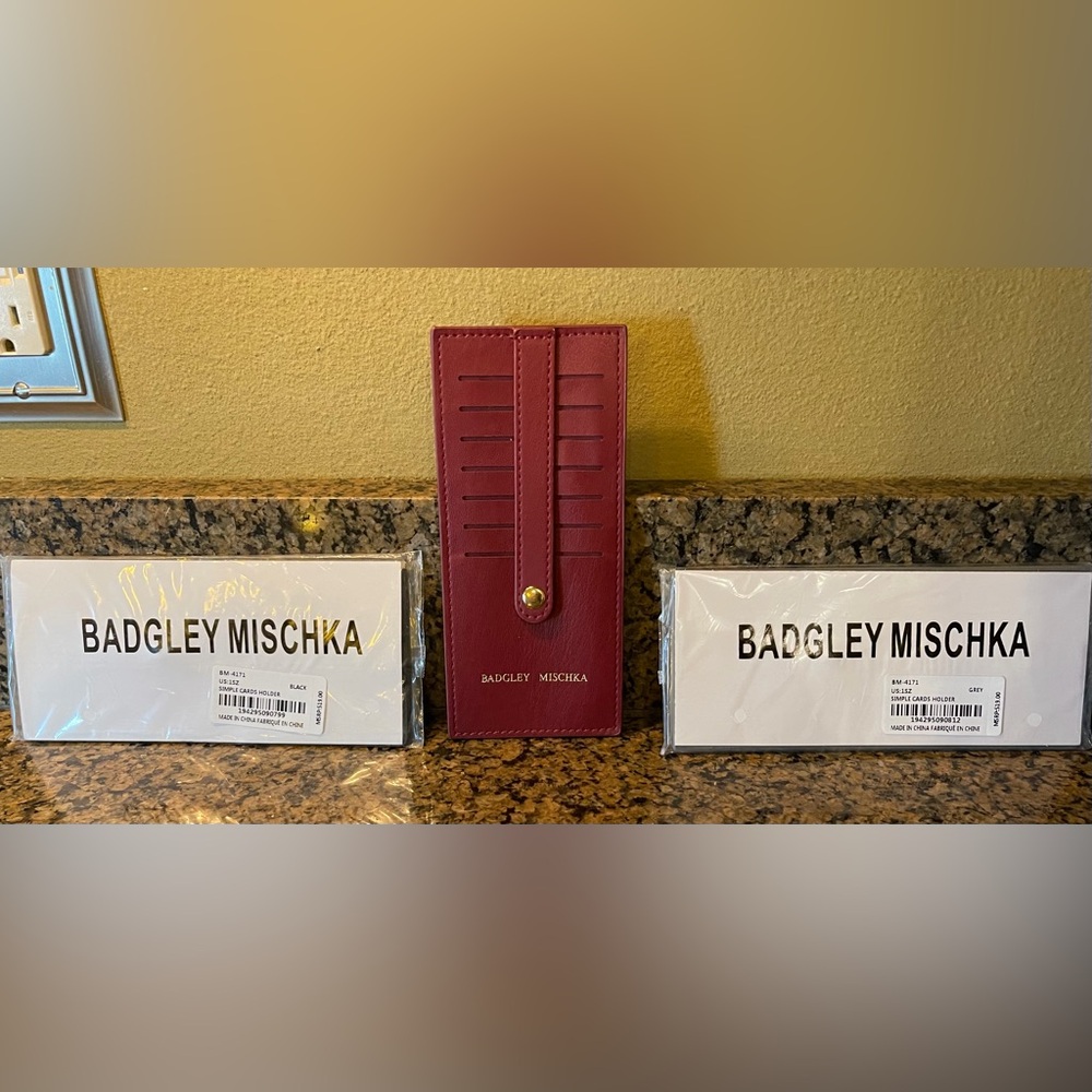 Badgley Mischka Luxury Brand simple cards holder 7 slots
Wine red NWT WALLET
